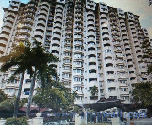 Click to enlarge photo. Shang_villa_small_view