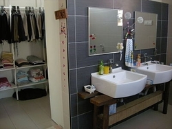 12-mater_bathroom_thumb