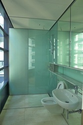 Bathroom_3._thumb