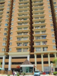 71718746_2-pictures-of-medium-room-to-rent-pv6-condo_thumb