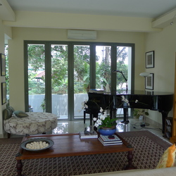 07_living_balcony_thumb