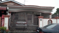 Jln_aman_9__tmn_damai_jaya_skudai-front_thumb
