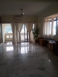 Spacious_living_room_thumb