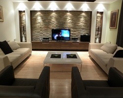 50745952b5079-modern-living-room-0_thumb