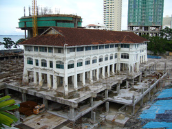 Gurney_paragon__4__thumb