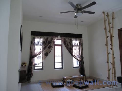 Click to enlarge photo. House09_03_009_small_view