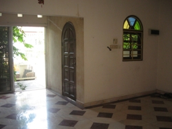 Main_entrance_thumb