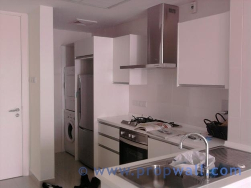Click to enlarge photo. Solaris_dutamas_4_small_view
