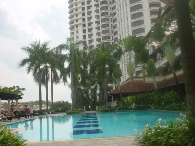 Poolfront_view