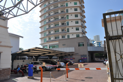 Gurney_palace4_thumb