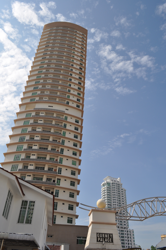 Gurney_palace10_thumb